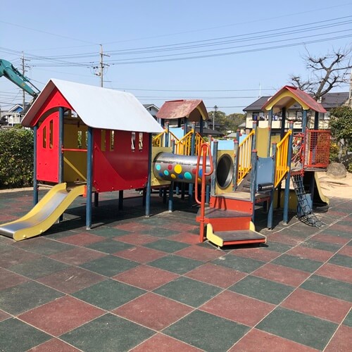 早島町ぞうさん公園(広場)は水遊びできる！幼児向け遊具もあり | 岡山